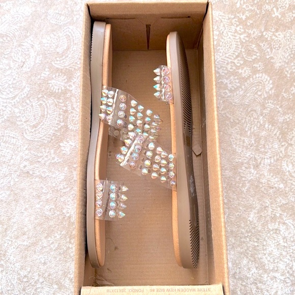 Brand New Steve Madden Blizie Sandals Clear Iridescent Multicolored Studs Spikes - Picture 12 of 15